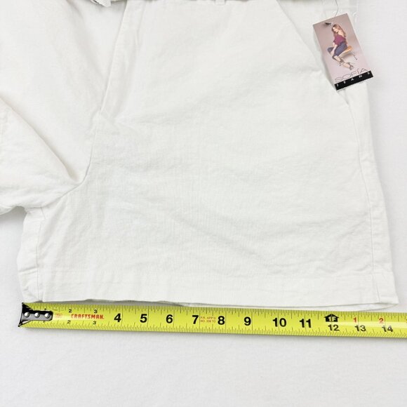 Sofia Vergara Jeans Women's Linen Blend High Rise Belted White Shorts Size 16 NW - Picture 10 of 11